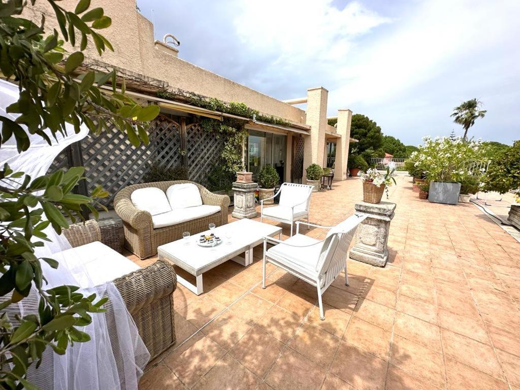 Panoramic Sea View Penthouse With Jacuzzi And 450 Sqm Terrace Apartamento Antibes Exterior foto